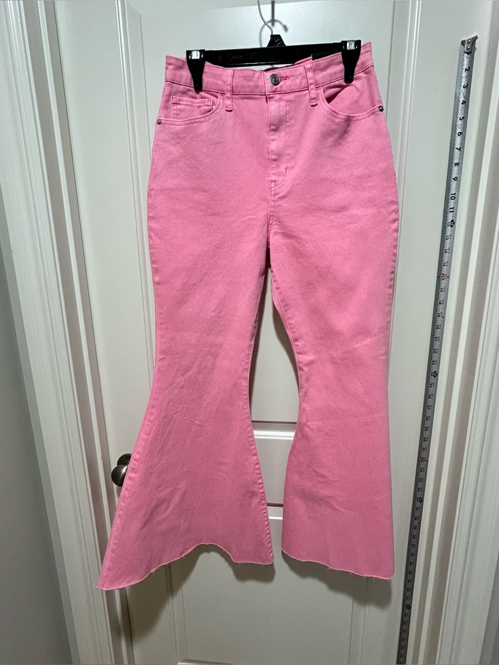 Wild Fable NWT women’s size 8/29 Pink Extreme Flared Highest Rise Jeans. WOW 😮